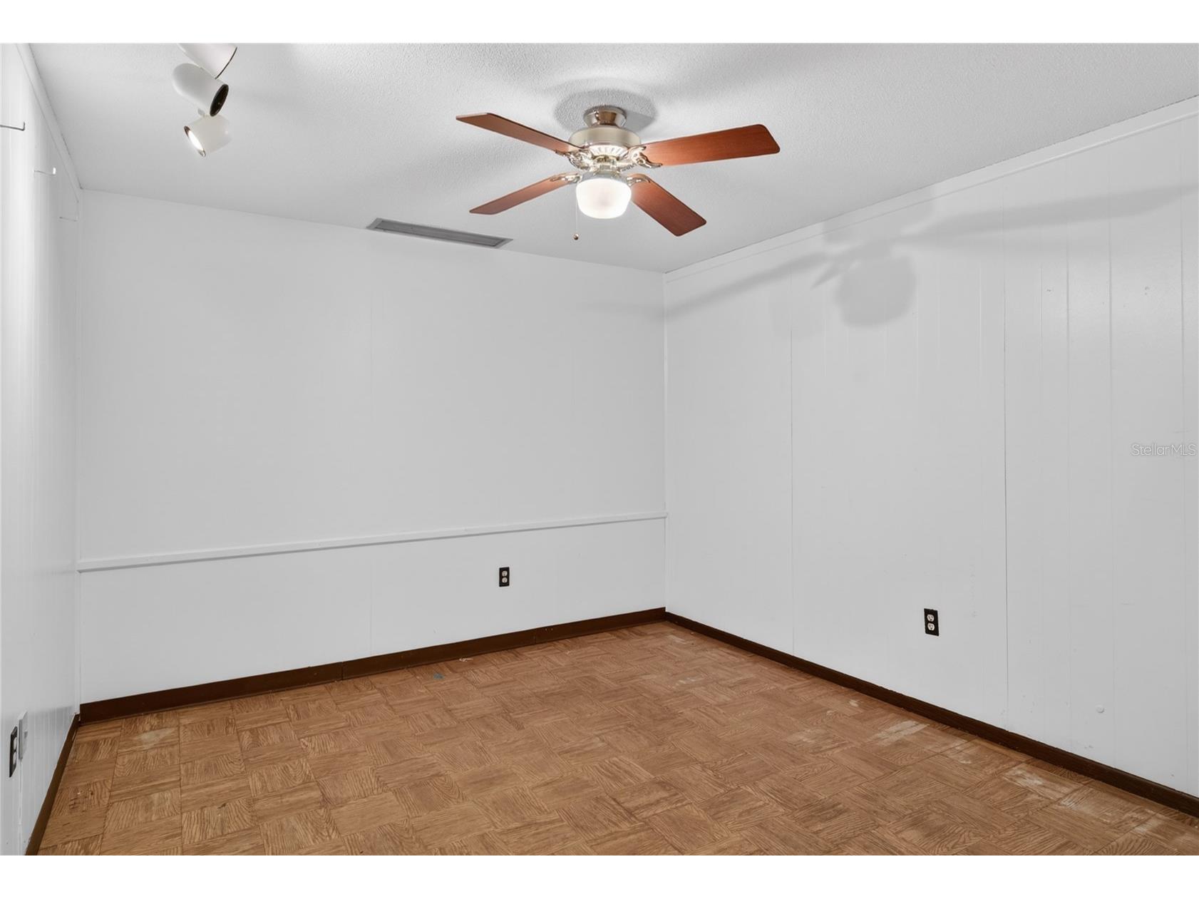 1945 Normandy Drive Mount Dora FL 32757 G5110625 image34