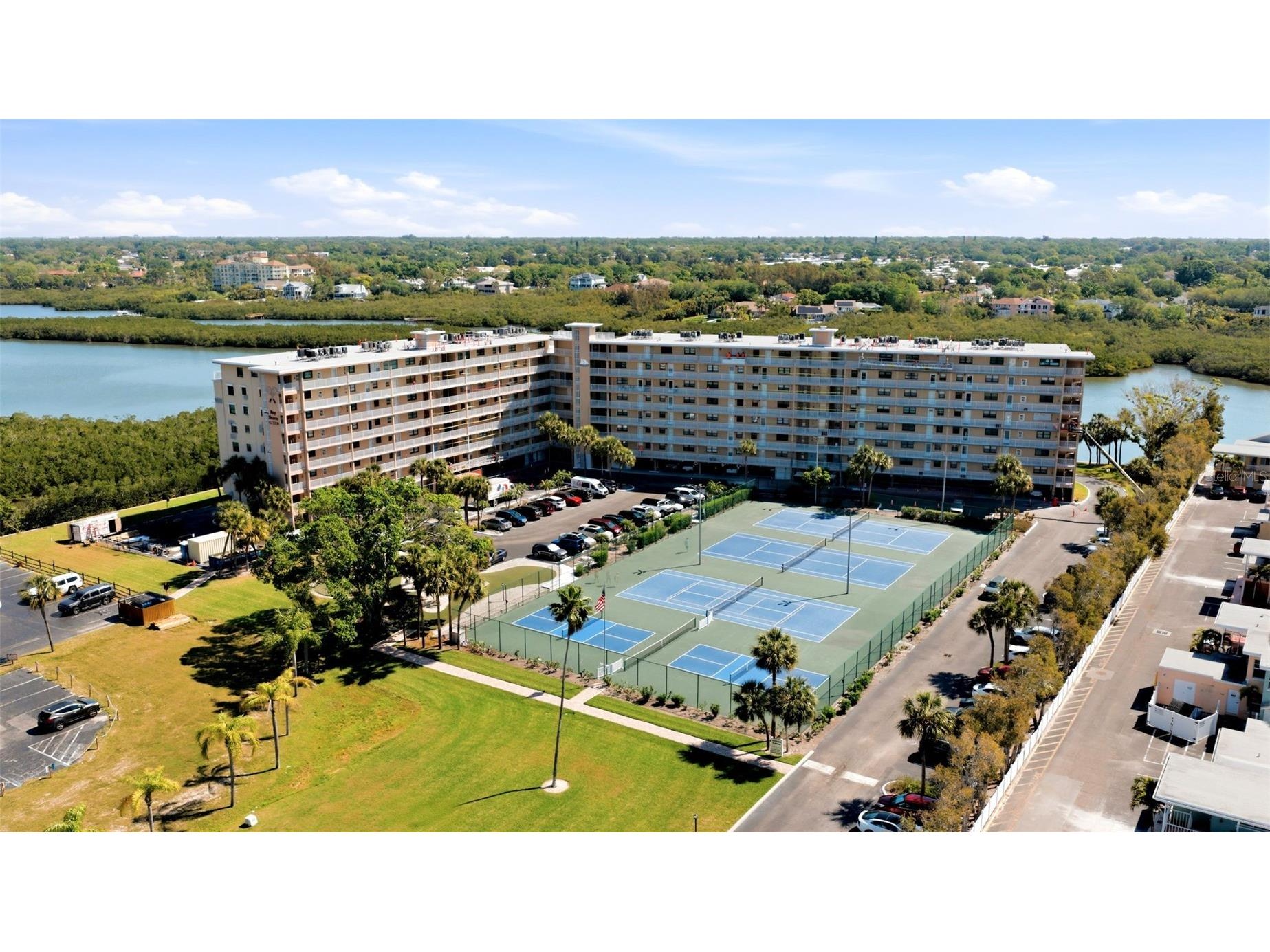 19451 Gulf Boulevard #203 Indian Shores FL 33785 TB8492186 image1