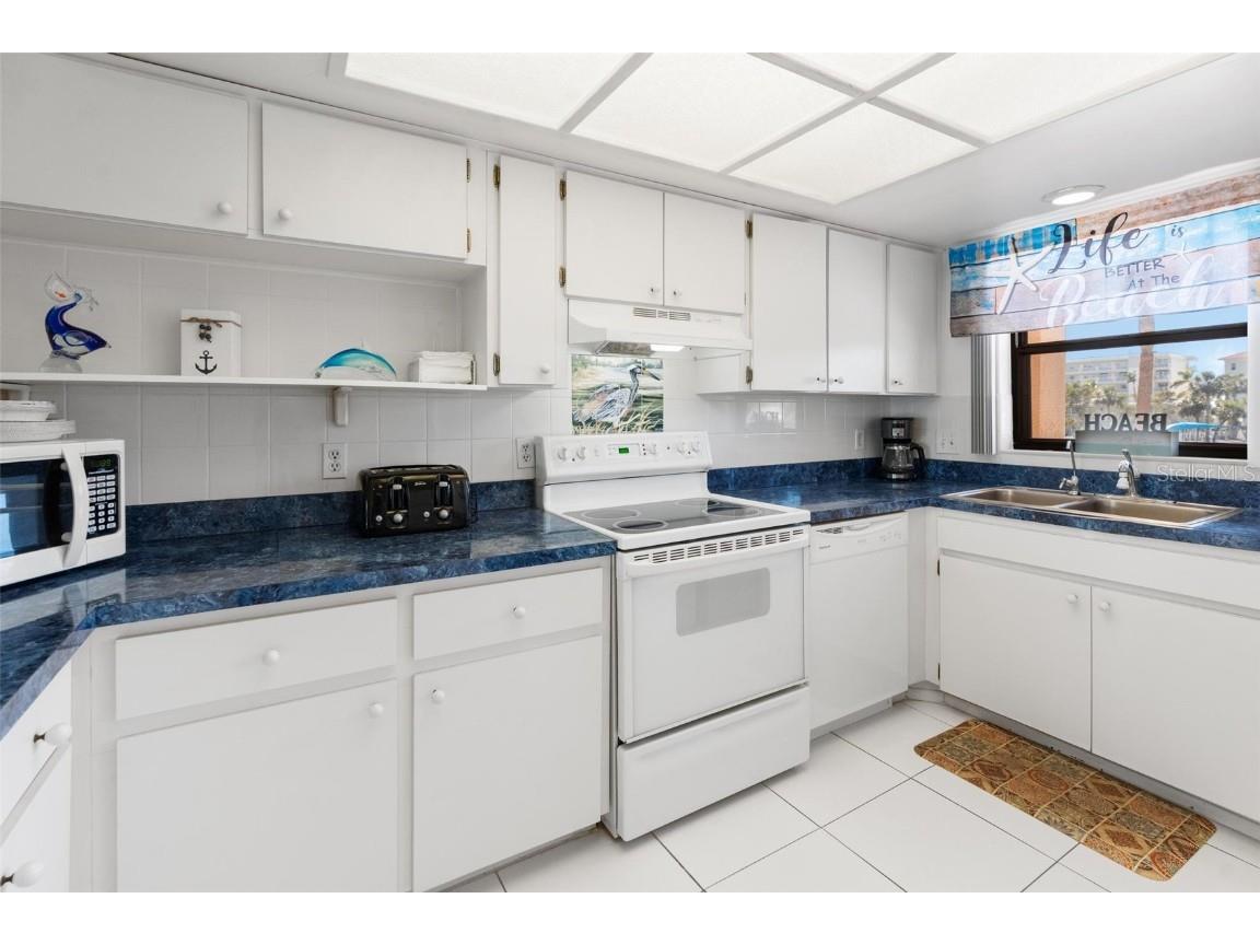 19451 Gulf Boulevard #211 Indian Shores FL 33785 TB8443302 image10