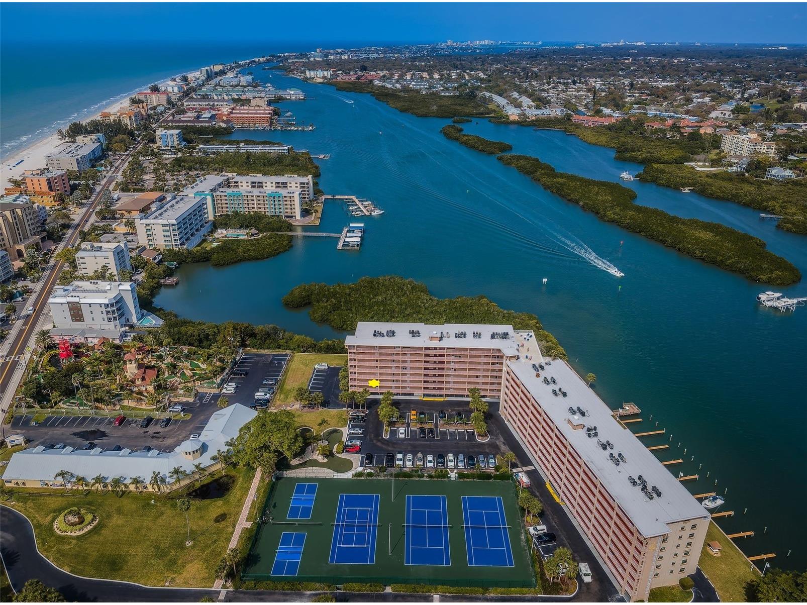 19451 Gulf Boulevard #301 Indian Shores FL 33785 - INTRACOASTAL TB8361362 image1