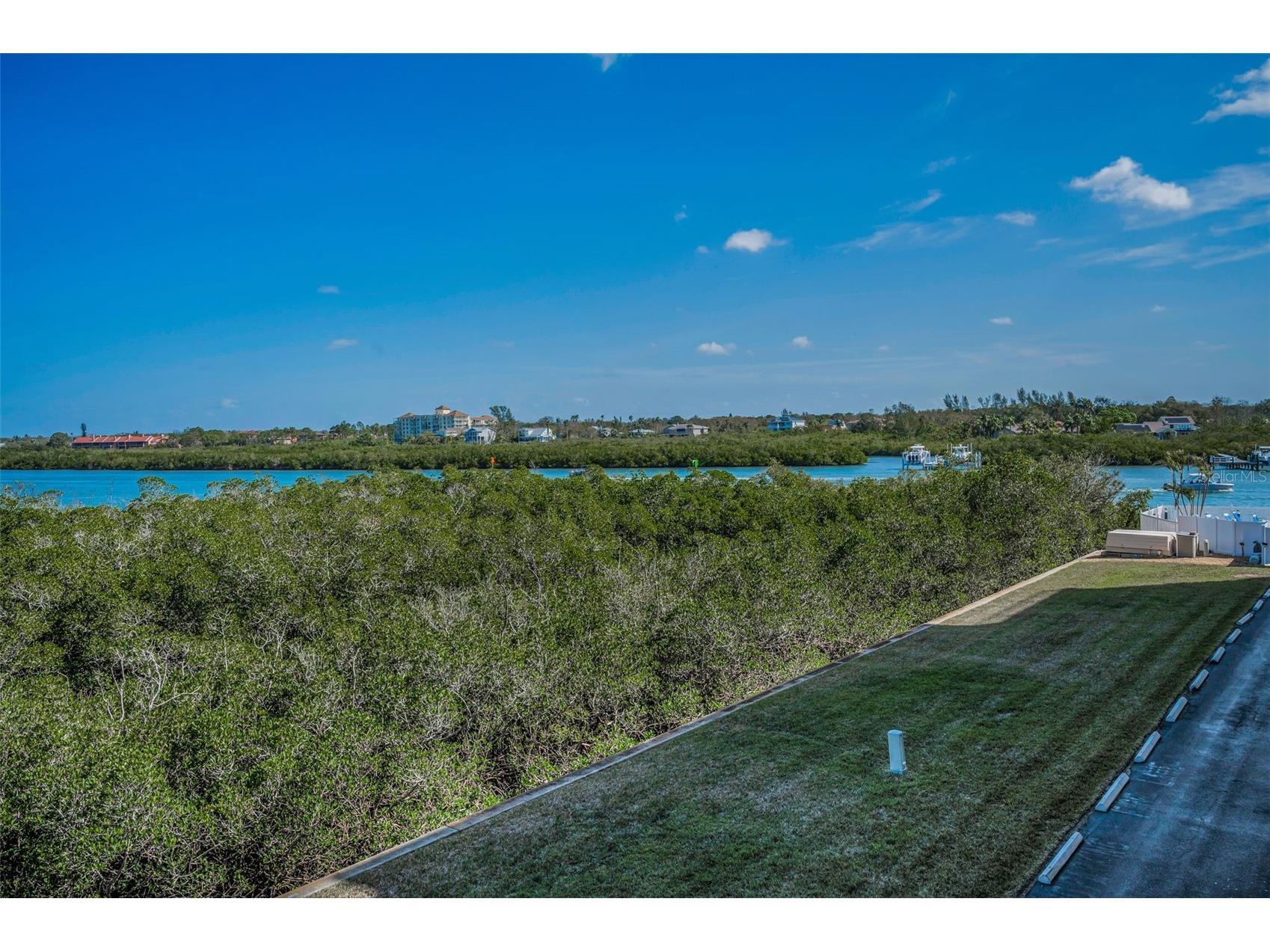19451 Gulf Boulevard #301 Indian Shores FL 33785 - INTRACOASTAL TB8361362 image11
