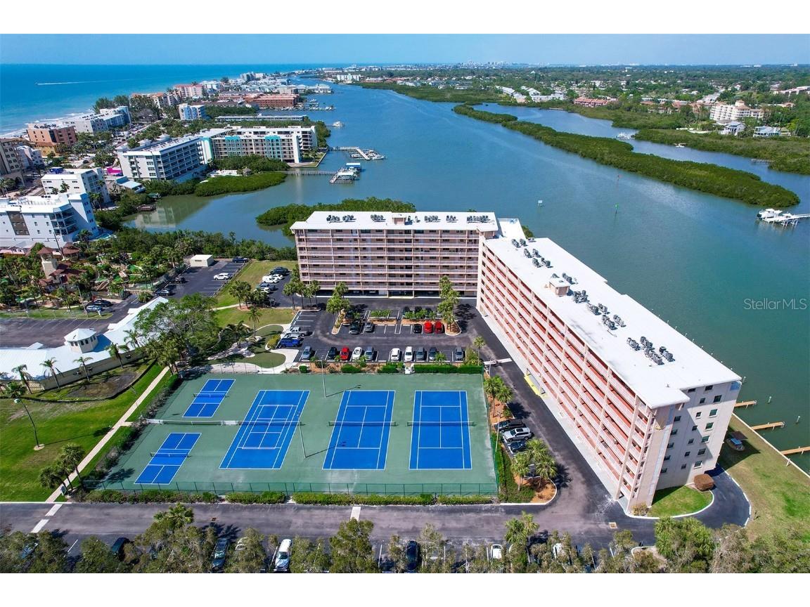 19451 Gulf Boulevard #506 Indian Shores FL 33785 - INTRACOASTAL WATERWAY TB8371298 image1