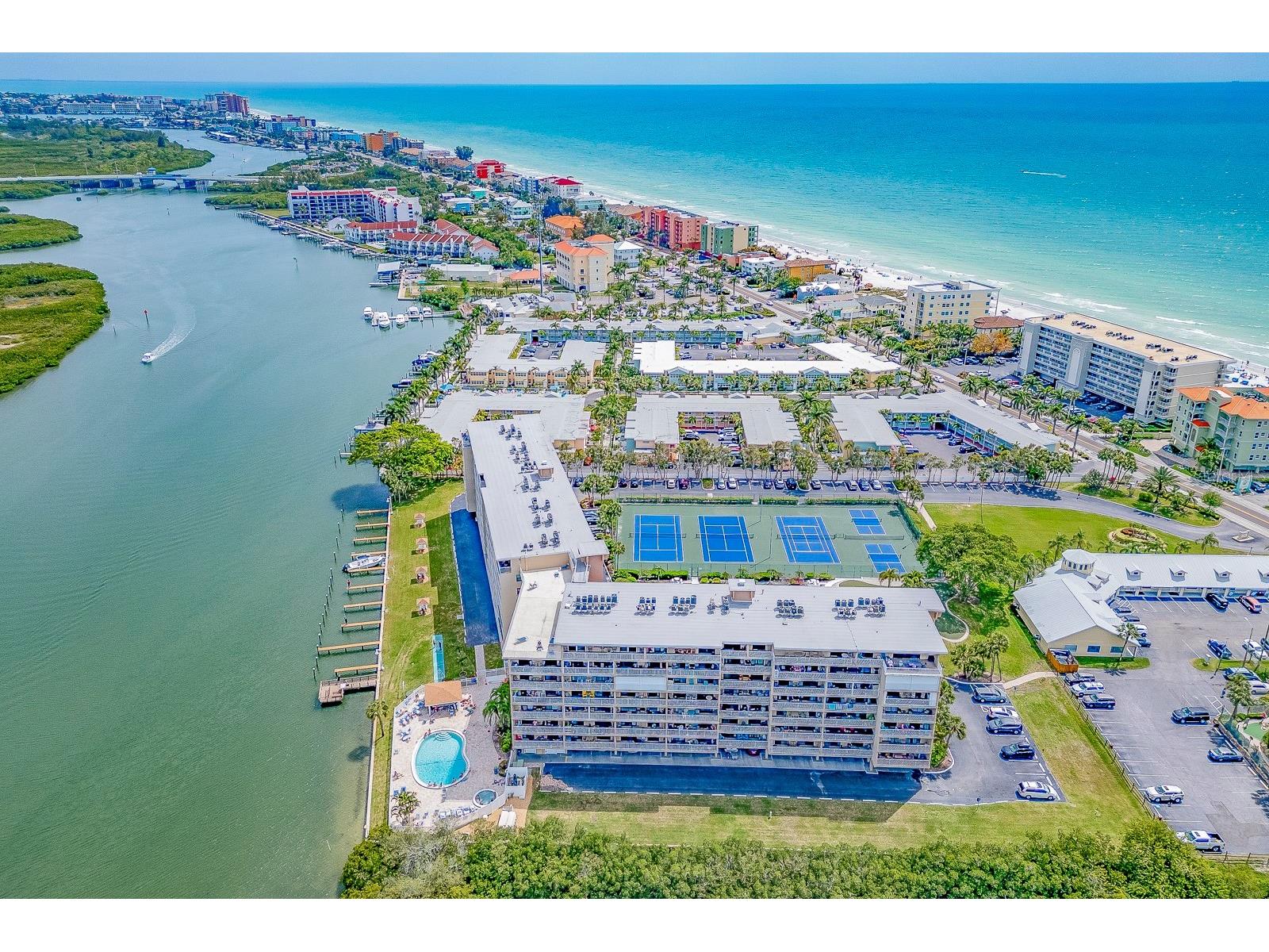 19451 Gulf Boulevard #604 Indian Shores FL 33785 TB8450898 image1