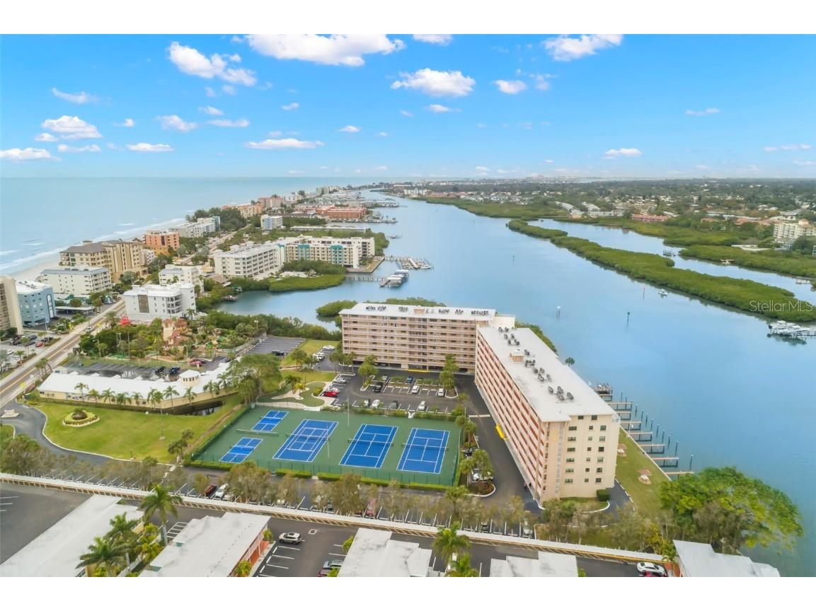 19451 Gulf Boulevard #802 Indian Shores FL 33785 - INTRACOASTAL T3496792 image1