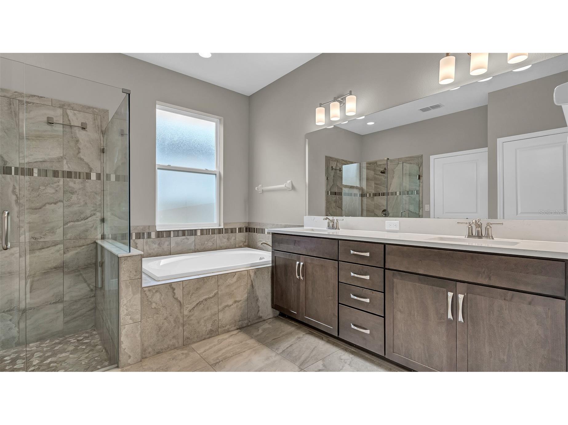 19455 Redwood Point Drive Tampa FL 33647 TB8523376 image15