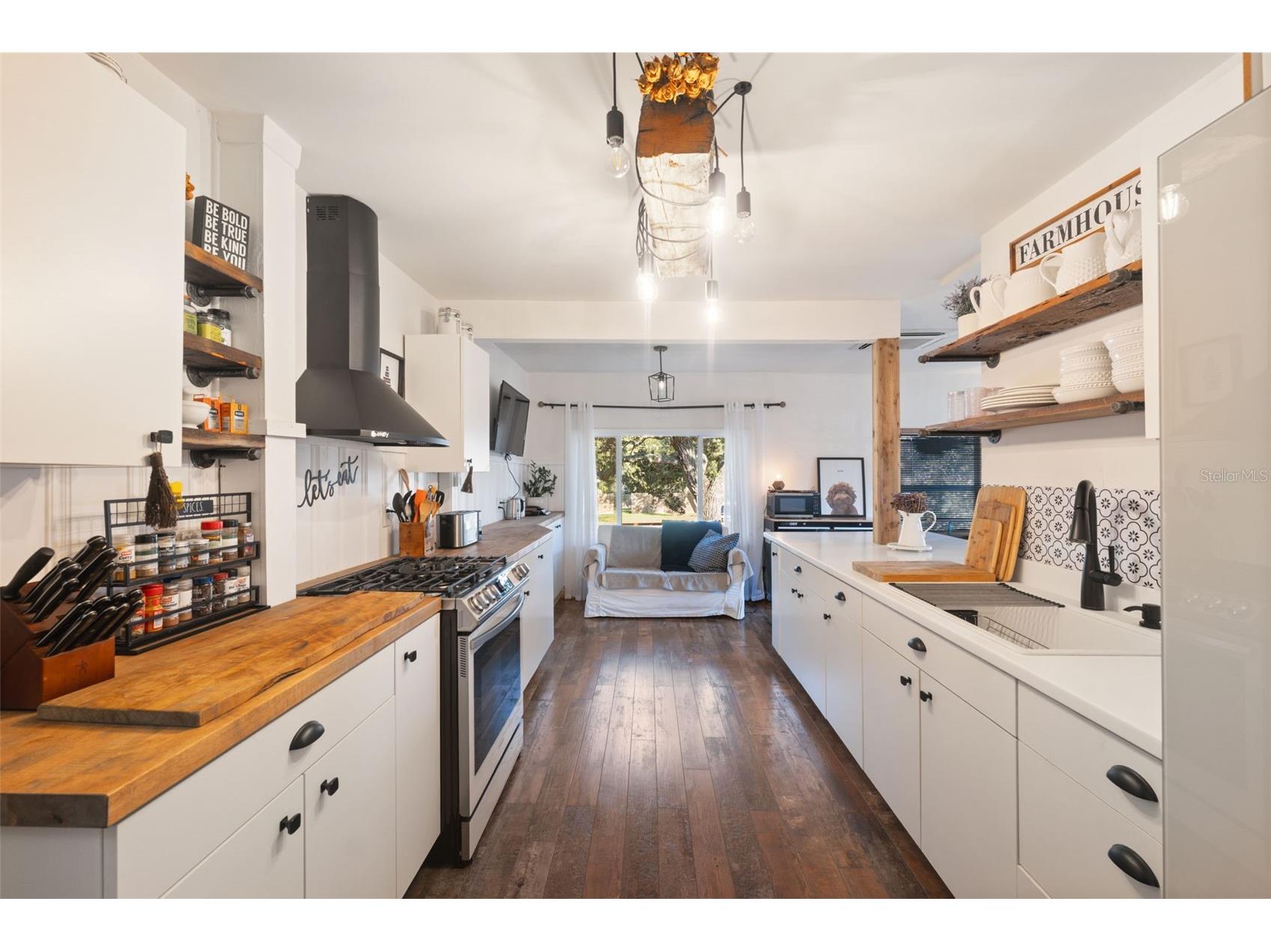 1946 Chenango Avenue Clearwater FL 33755 TB8466753 image5