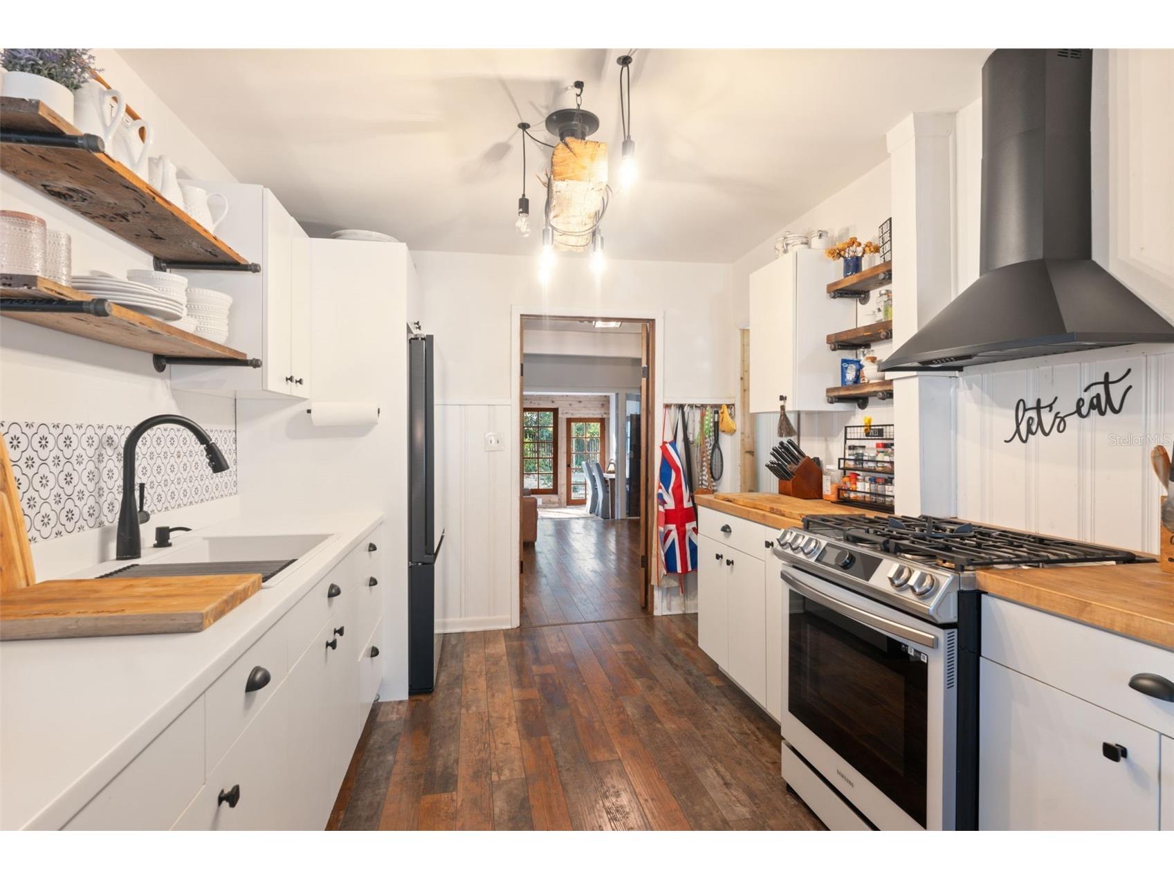 1946 Chenango Avenue Clearwater FL 33755 TB8466753 image6