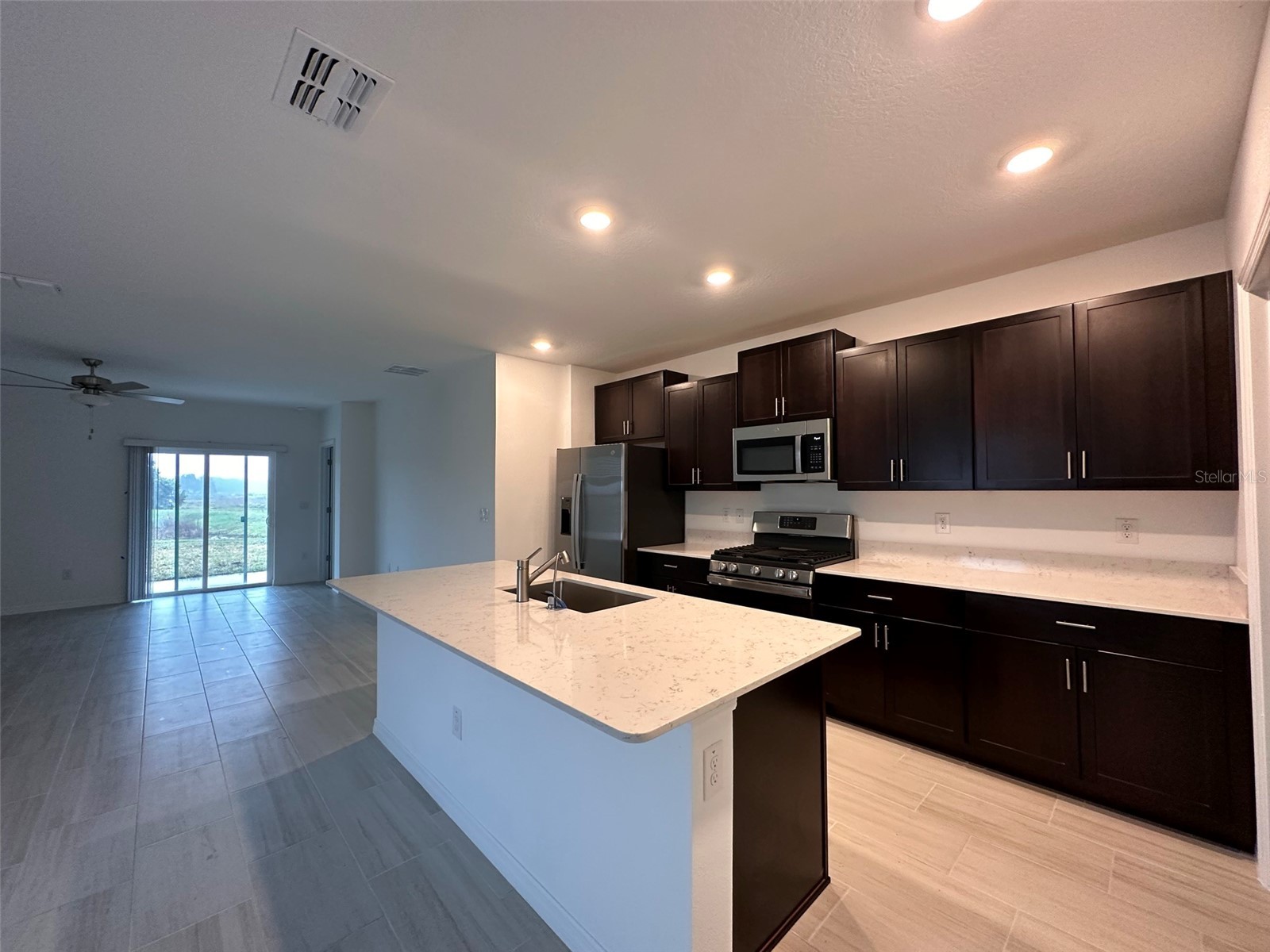 1946 Lanier Road Zephyrhills FL 33541 TB8462796 image11