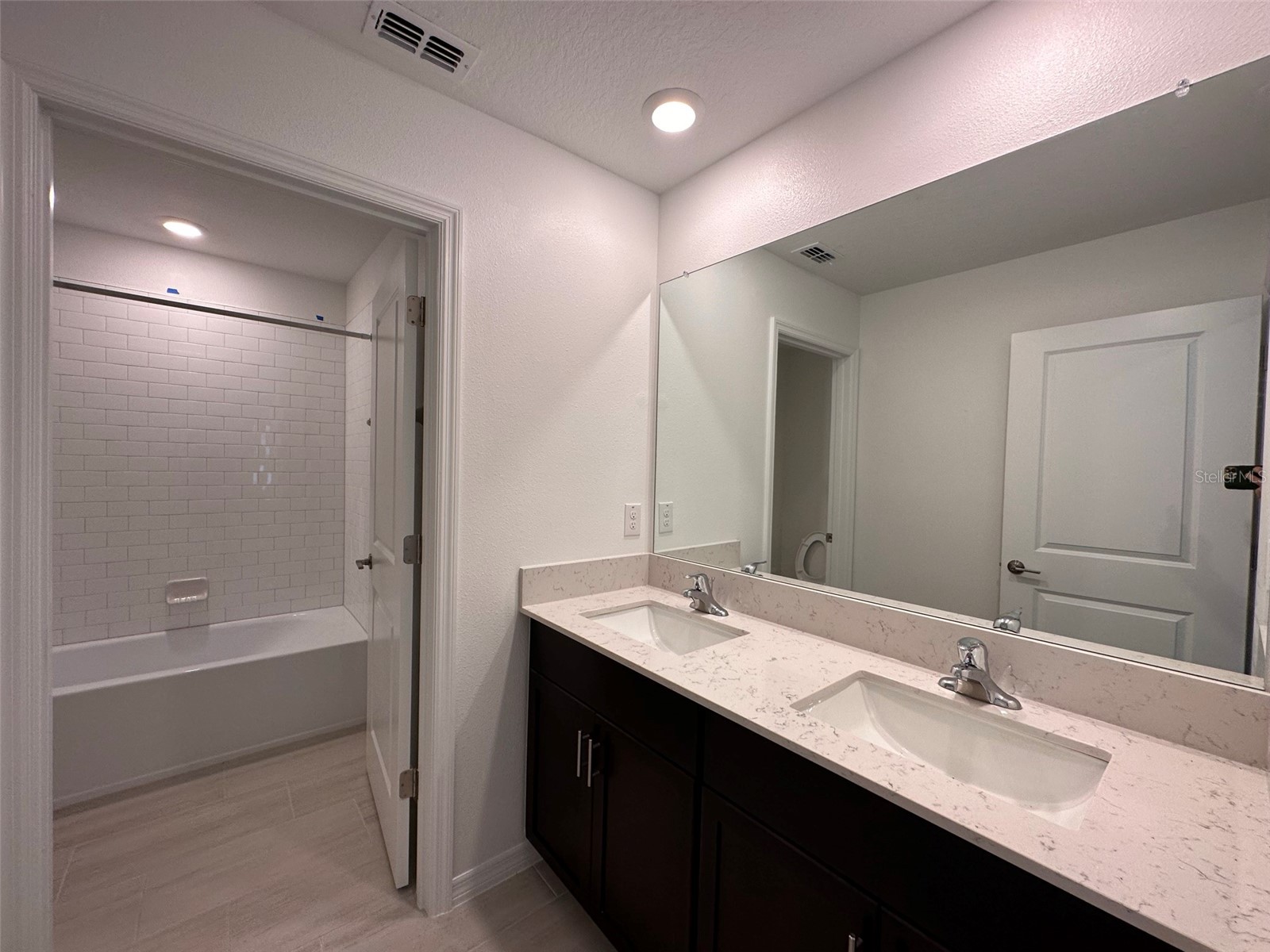 1946 Lanier Road Zephyrhills FL 33541 TB8462796 image4