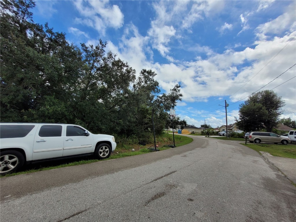 1946 Manatee Ct Poinciana FL 34759 OM710859 image7