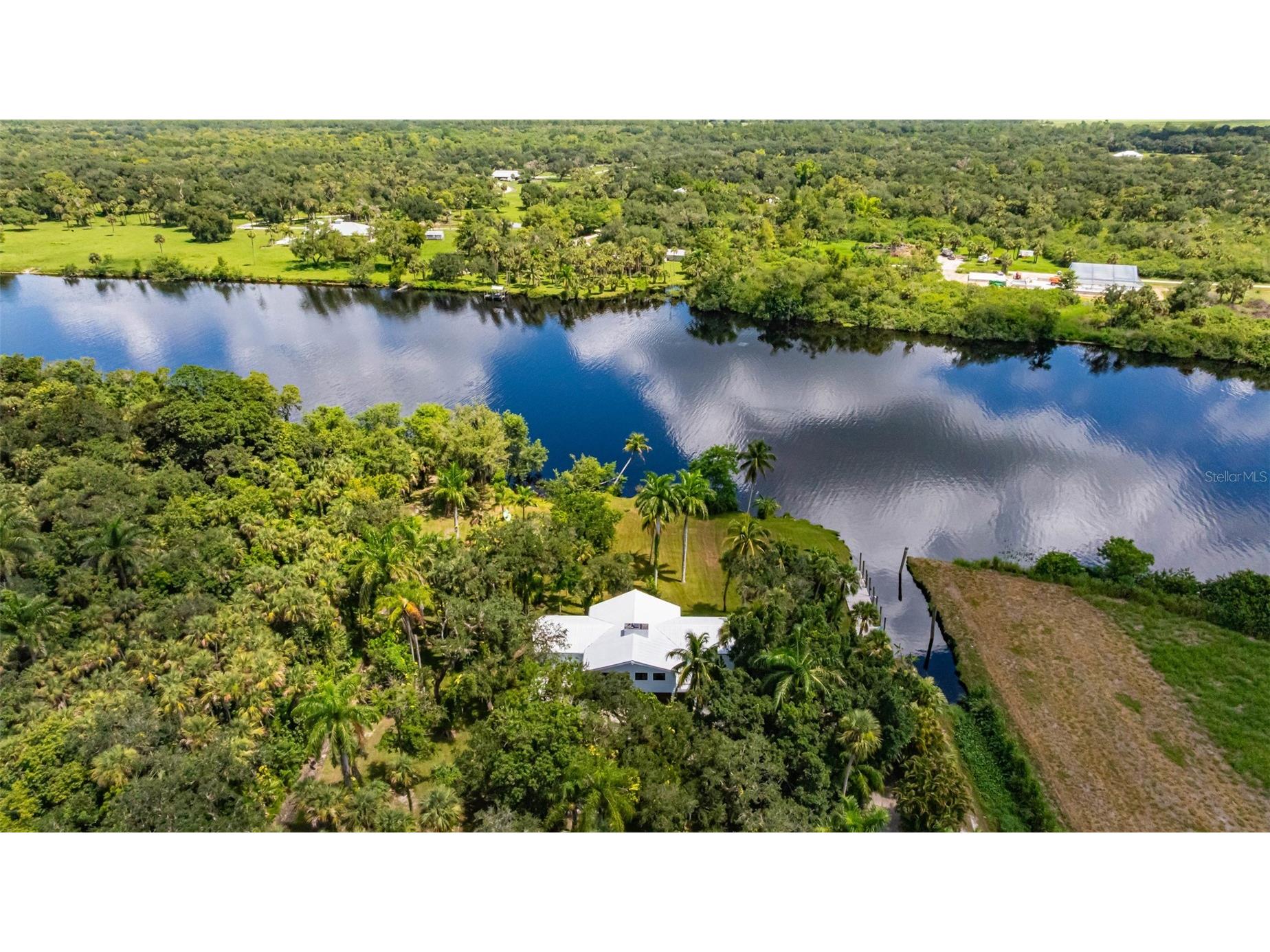 19481/483 S River Road Alva FL 33920 A4678537 image1