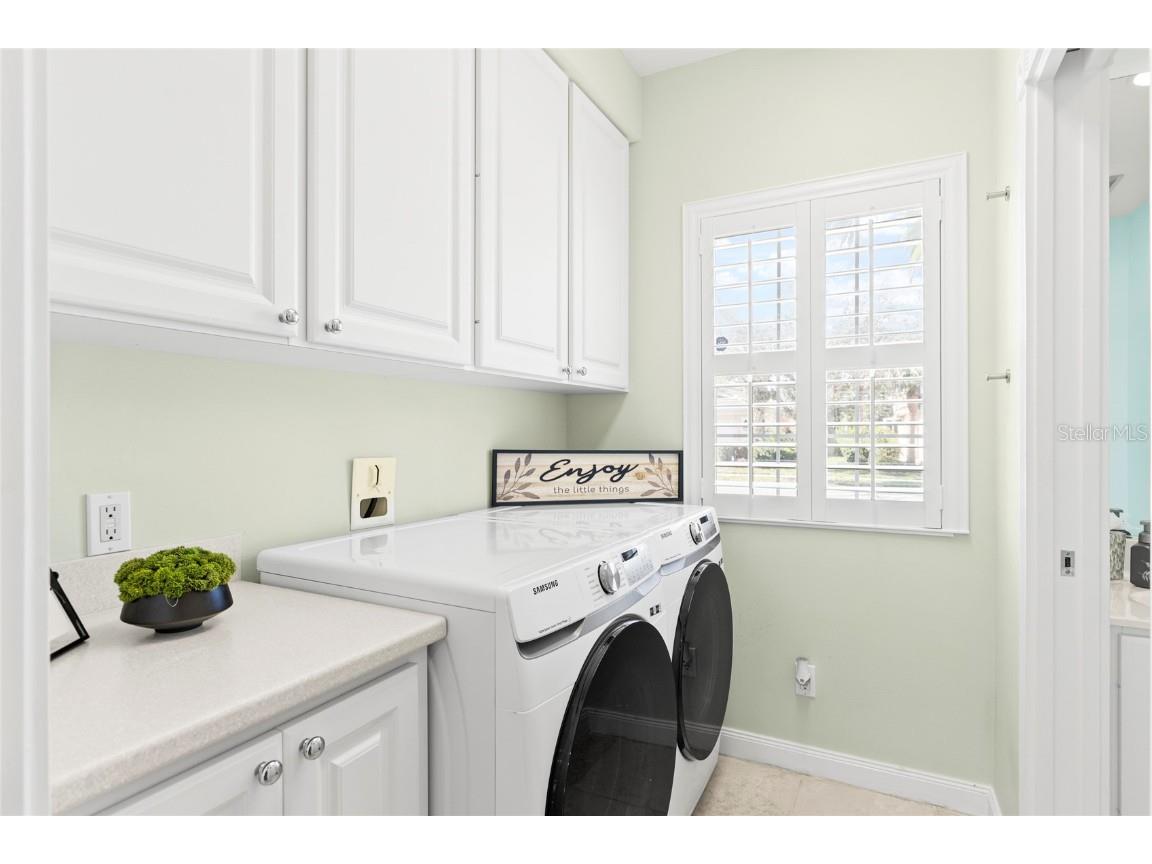 1949 Burgos Drive Sarasota FL 34238 A4666996 image14