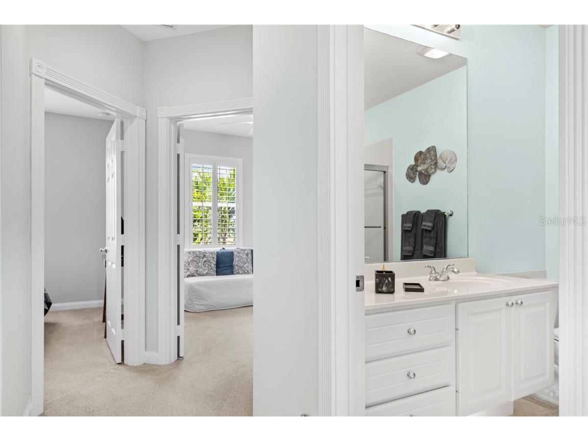 1949 Burgos Drive Sarasota FL 34238 A4666996 image15