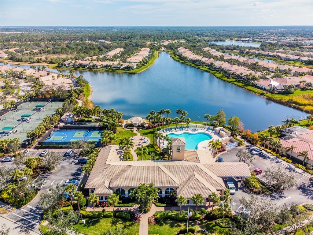 1949 Burgos Drive Sarasota FL 34238 A4666996 image2