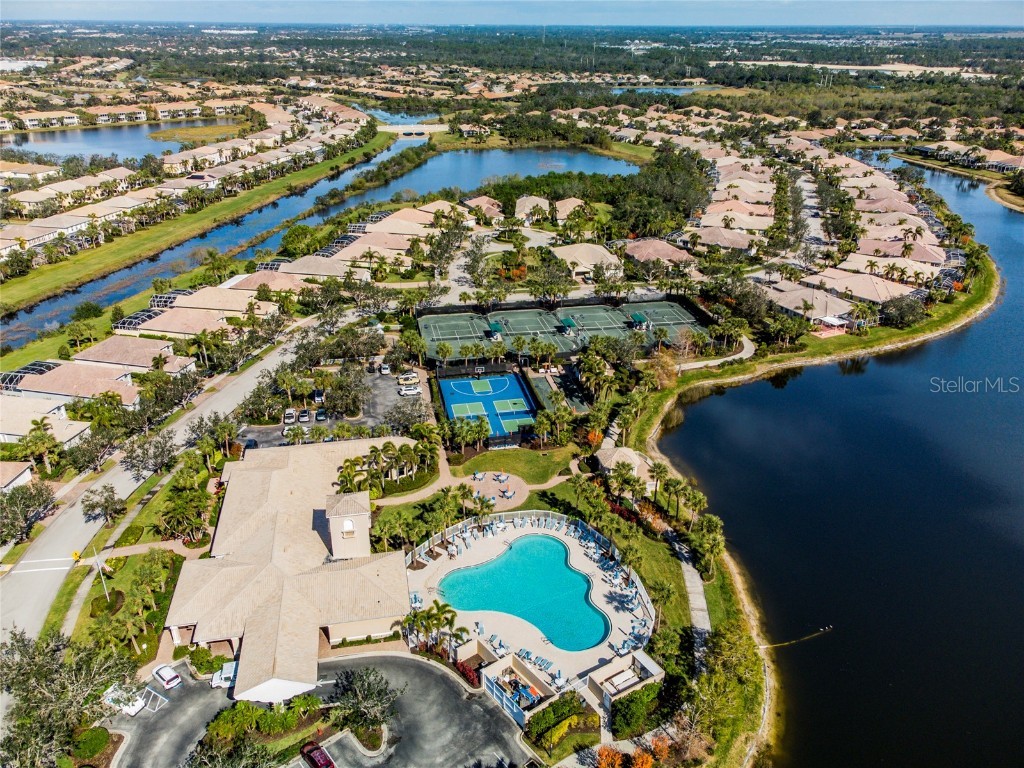 1949 Burgos Drive Sarasota FL 34238 A4666996 image24