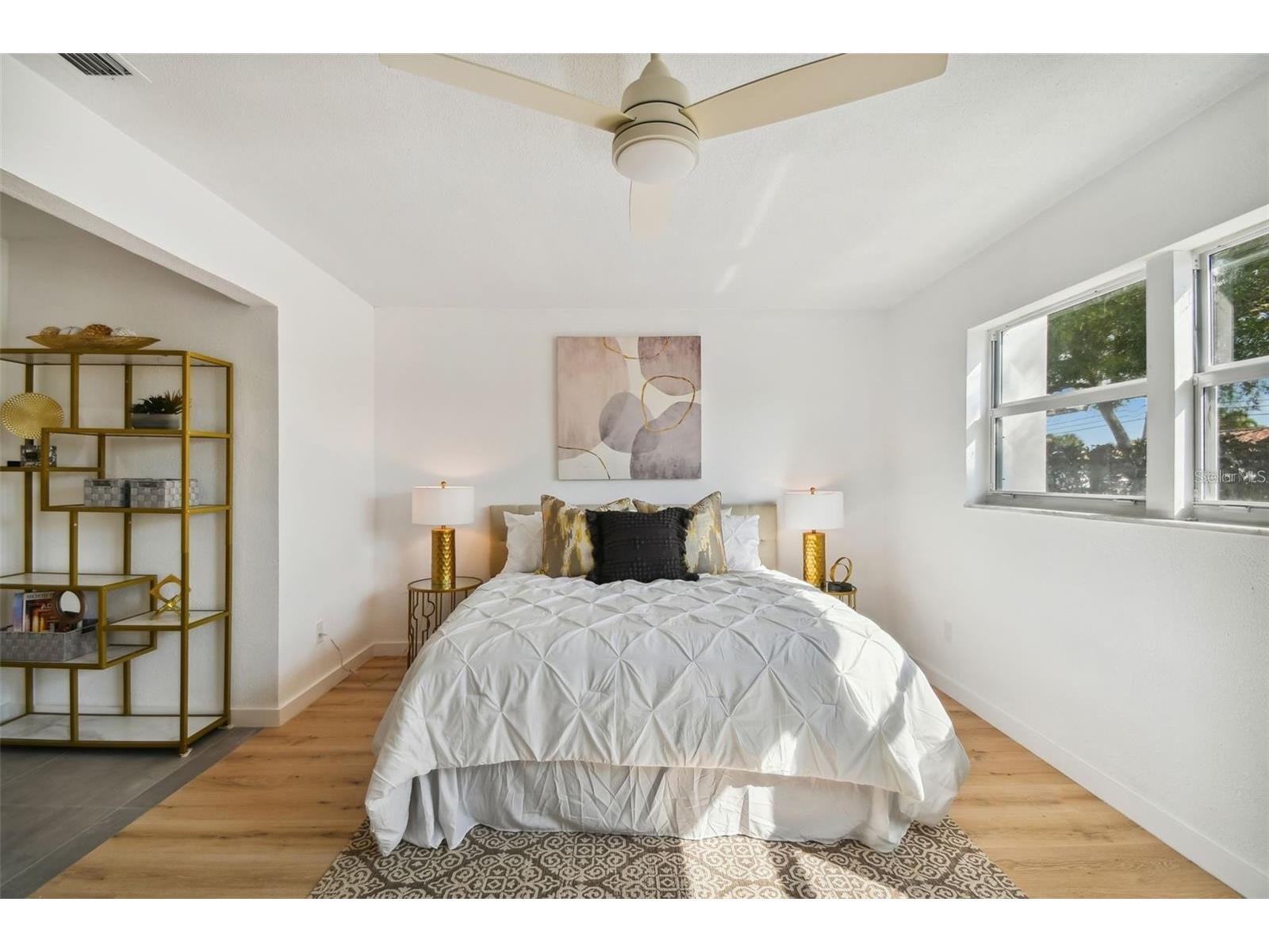 1949 Dolphin Boulevard S Saint Petersburg FL 33707 TB8474815 image13