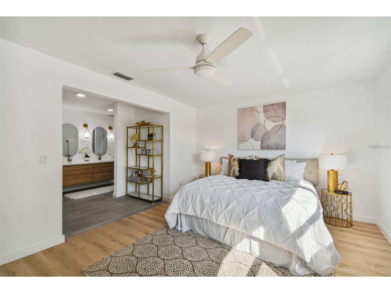 1949 Dolphin Boulevard S Saint Petersburg FL 33707 TB8474815 image14