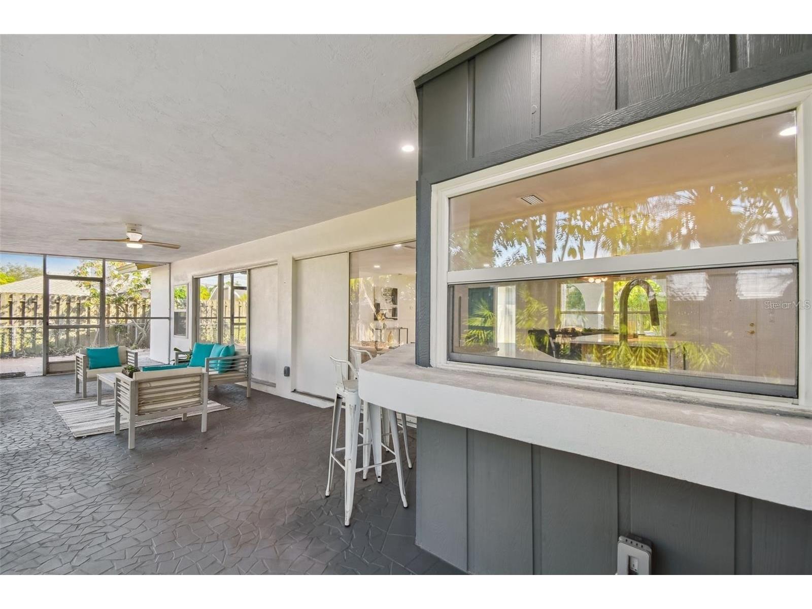 1949 Dolphin Boulevard S Saint Petersburg FL 33707 TB8474815 image25