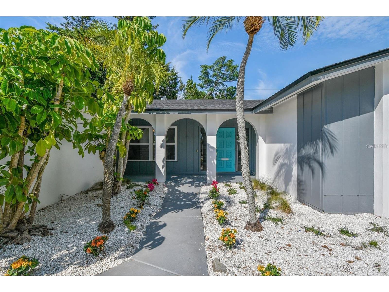 1949 Dolphin Boulevard S Saint Petersburg FL 33707 TB8474815 image3