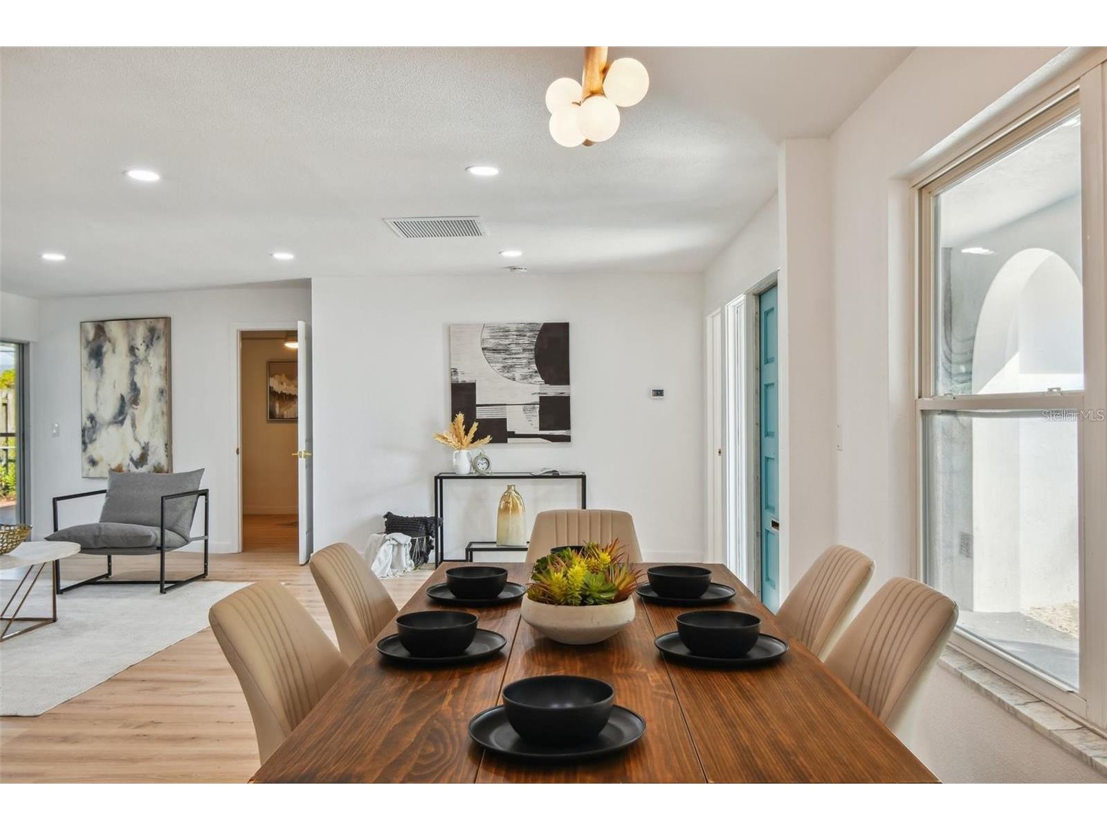 1949 Dolphin Boulevard S Saint Petersburg FL 33707 TB8474815 image6