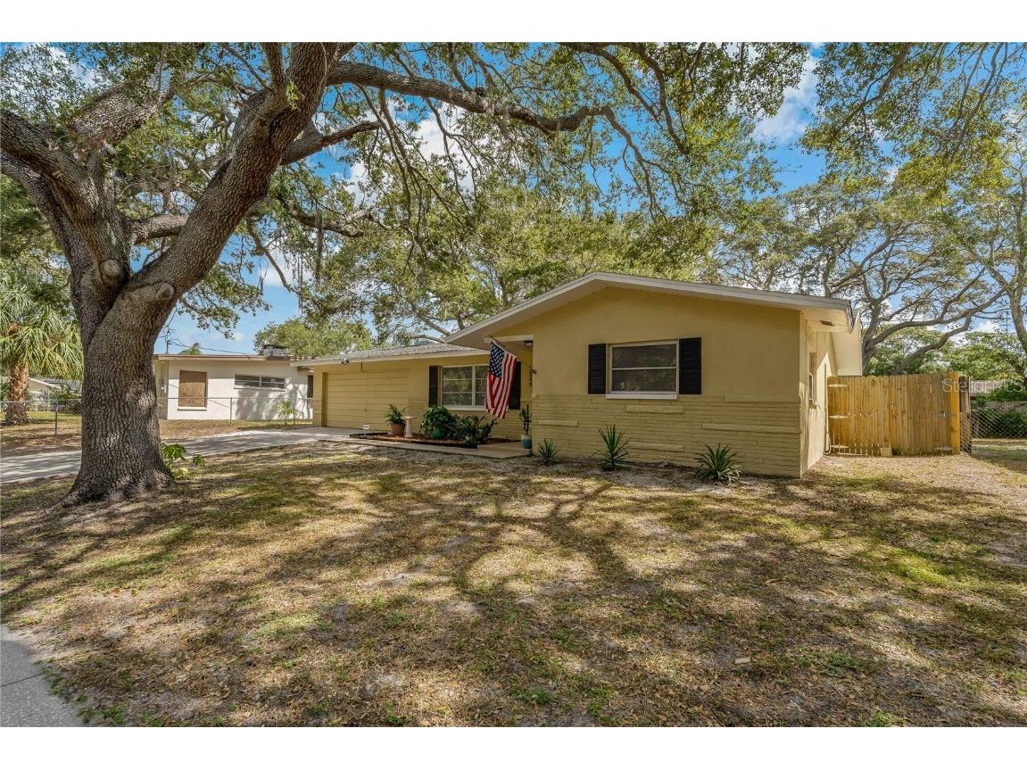 1949 Kings Highway Clearwater FL 33755 U8216544 image1