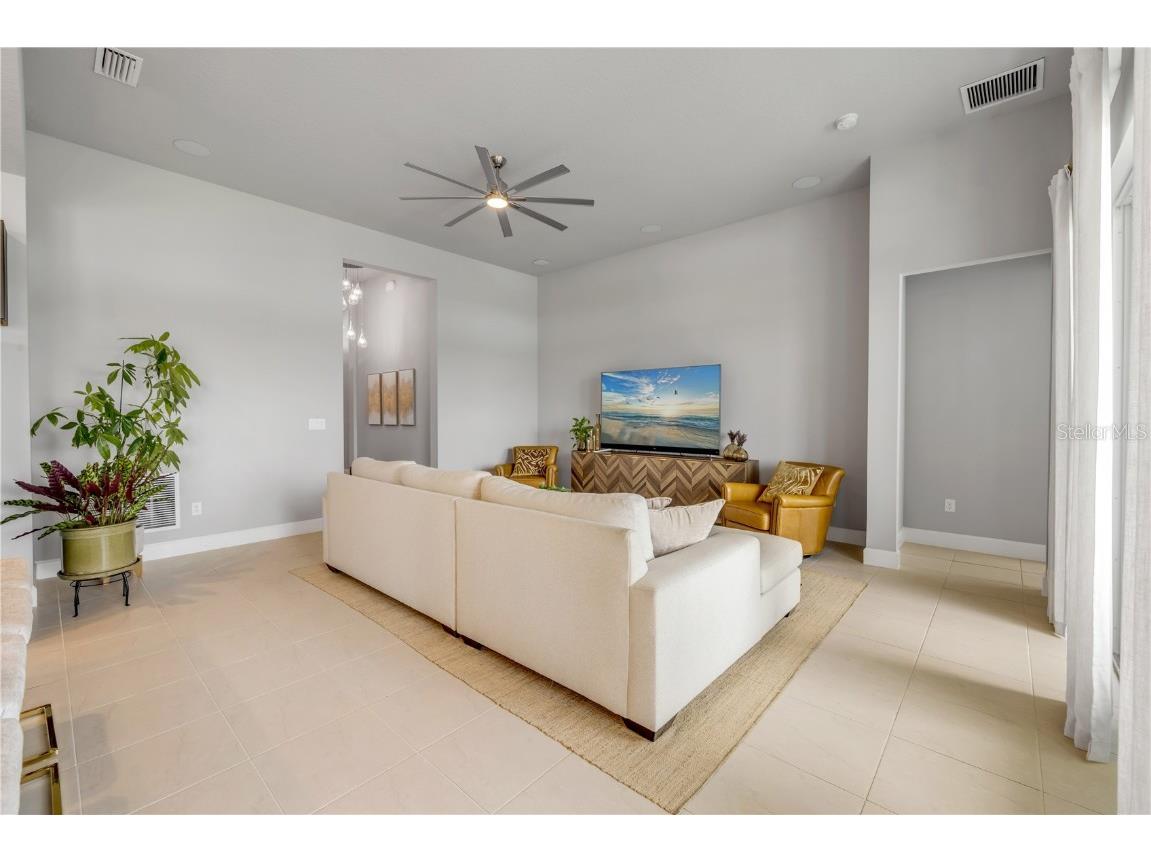 195 Azure Mist Way Daytona Beach FL 32124 V4944492 image14