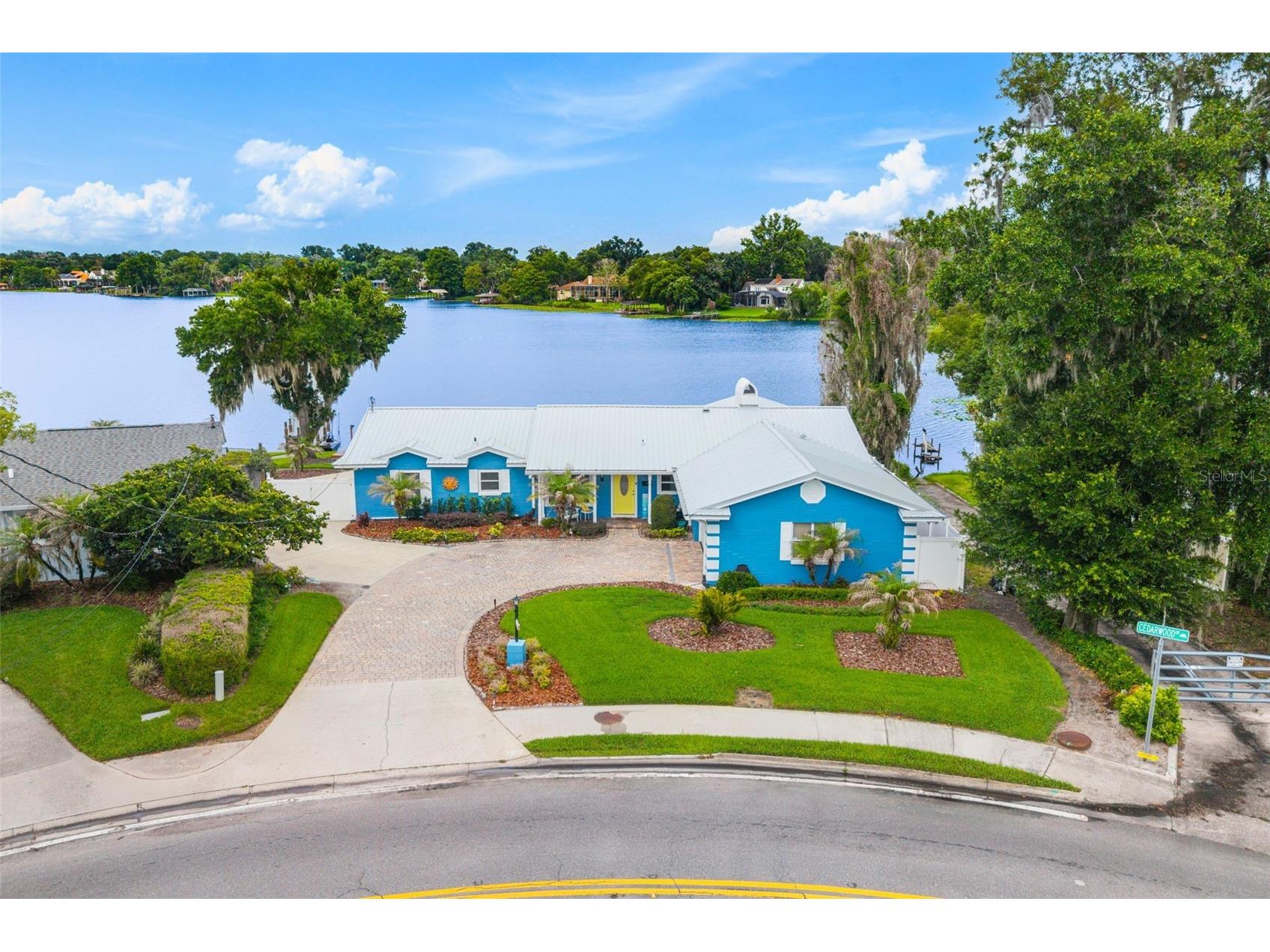 195 Cedarwood Drive Maitland FL 32751 - Lake of The Woods O6418229 image1