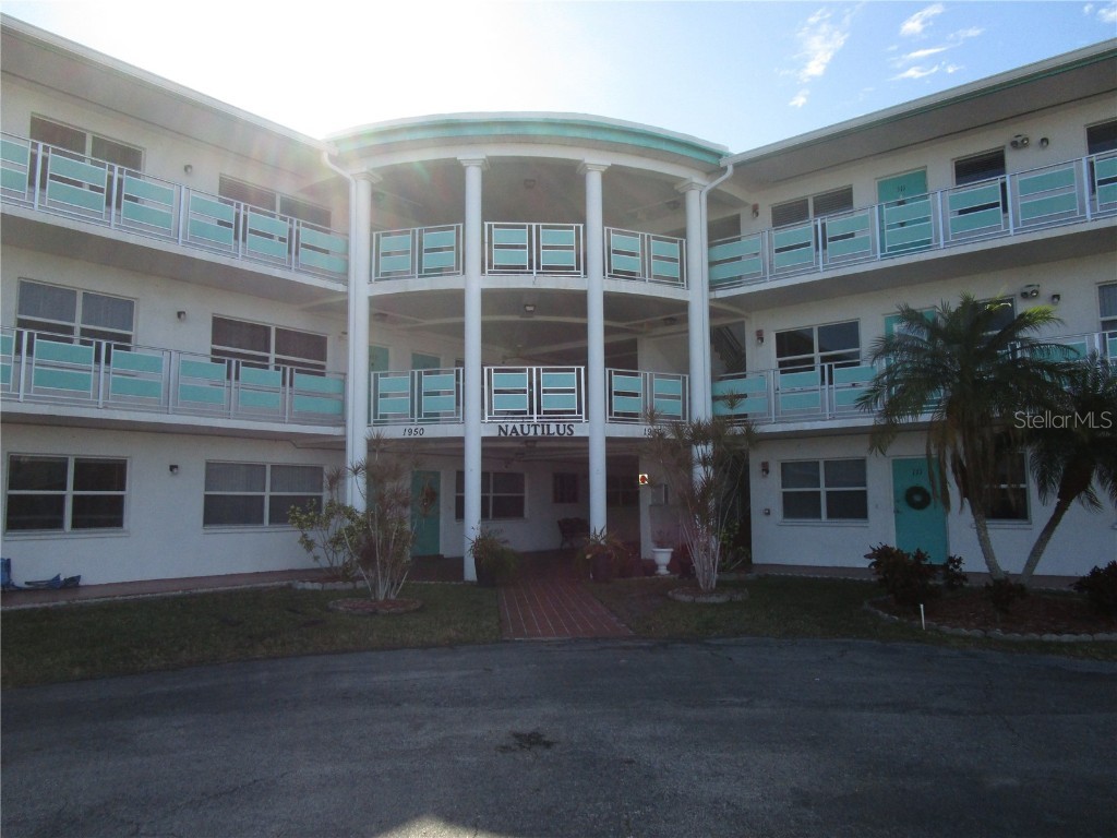 1950 59th Avenue N #110 Saint Petersburg FL 33714 TB8342901 image1