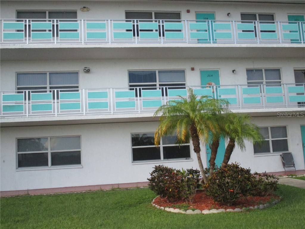 1950 59th Avenue N #204 Saint Petersburg FL 33714 - UATAN U8250006 image1