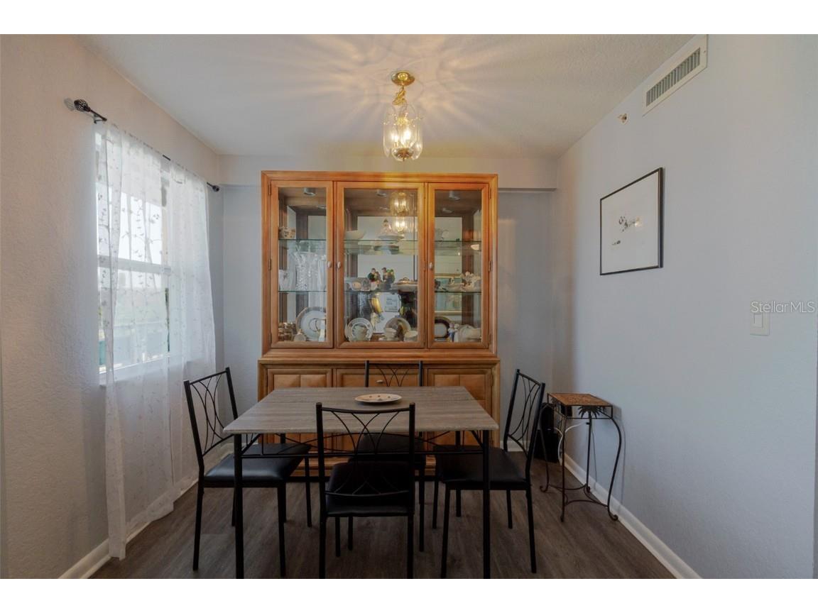 1950 59th Avenue N #208 Saint Petersburg FL 33714 TB8376370 image10