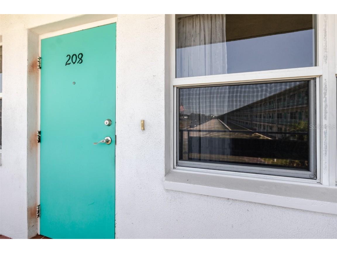 1950 59th Avenue N #208 Saint Petersburg FL 33714 TB8376370 image4