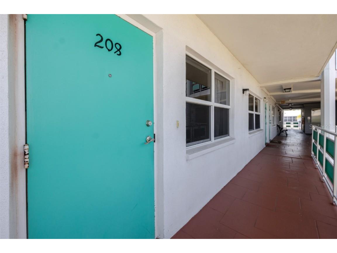 1950 59th Avenue N #208 Saint Petersburg FL 33714 TB8376370 image5