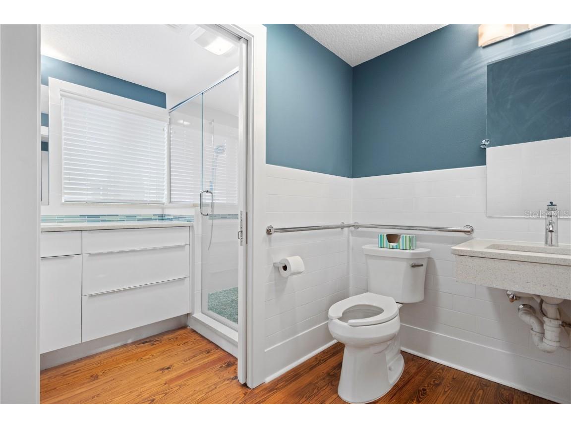 1950 Adams Lane Sarasota FL 34236 A4664827 image7