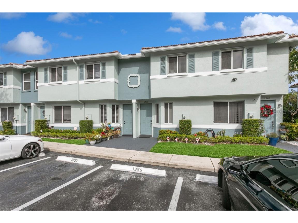 1950 Alamanda Way Riviera Beach FL 33404 U8222951 image1