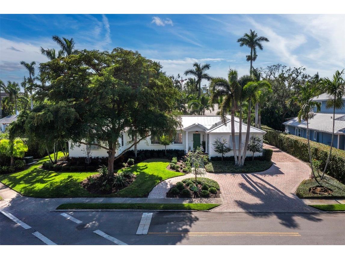 1950 Alta Vista Street Sarasota FL 34236 A4640118 image1