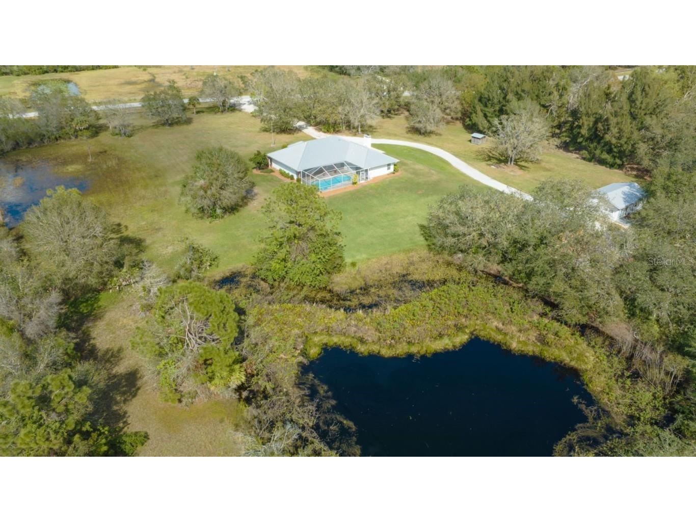 1950 Bern Creek Loop Sarasota FL 34240 A4669098 image11