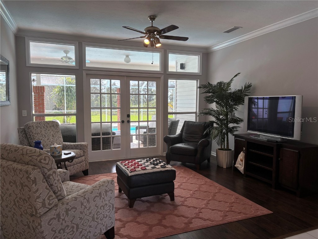 1950 Bern Creek Loop Sarasota FL 34240 A4669098 image17