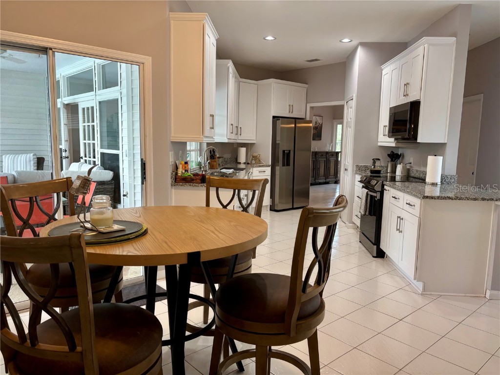 1950 Bern Creek Loop Sarasota FL 34240 A4669098 image39