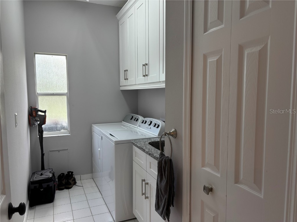 1950 Bern Creek Loop Sarasota FL 34240 A4669098 image40