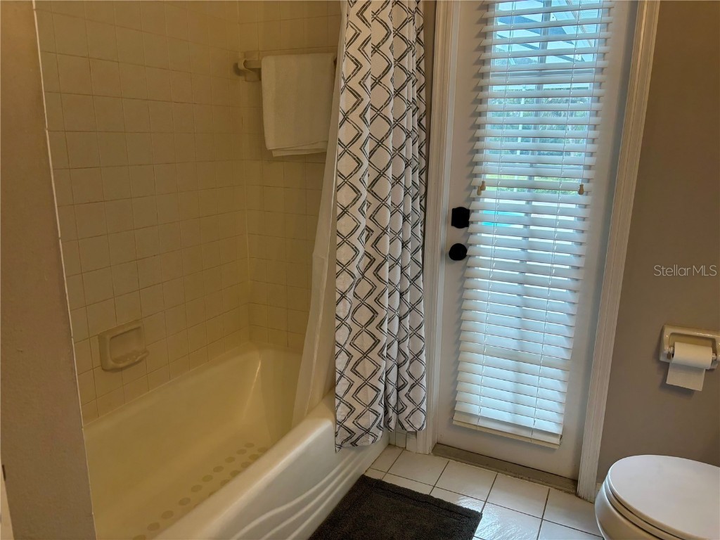 1950 Bern Creek Loop Sarasota FL 34240 A4669098 image42