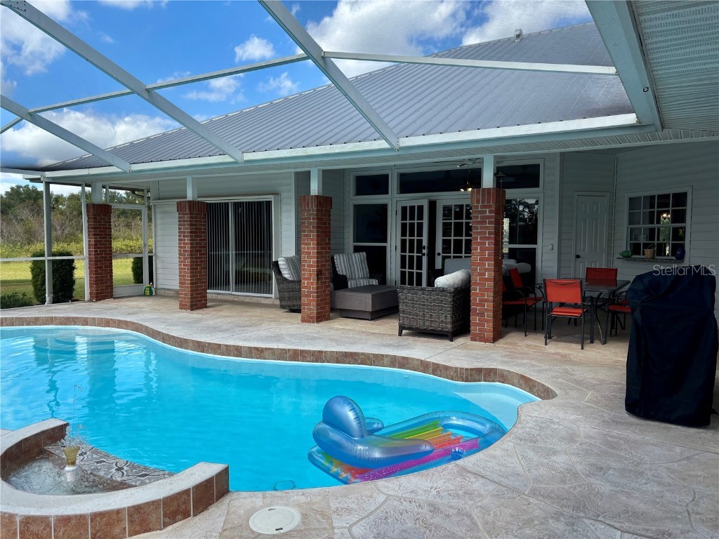 1950 Bern Creek Loop Sarasota FL 34240 A4669098 image48