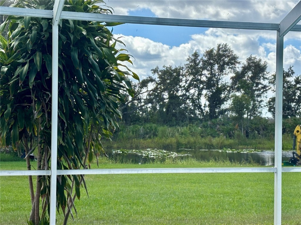 1950 Bern Creek Loop Sarasota FL 34240 A4669098 image52