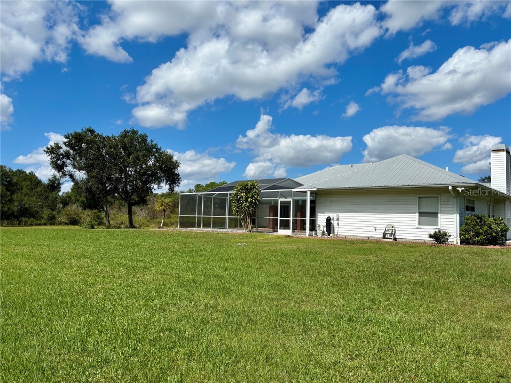 1950 Bern Creek Loop Sarasota FL 34240 A4669098 image55