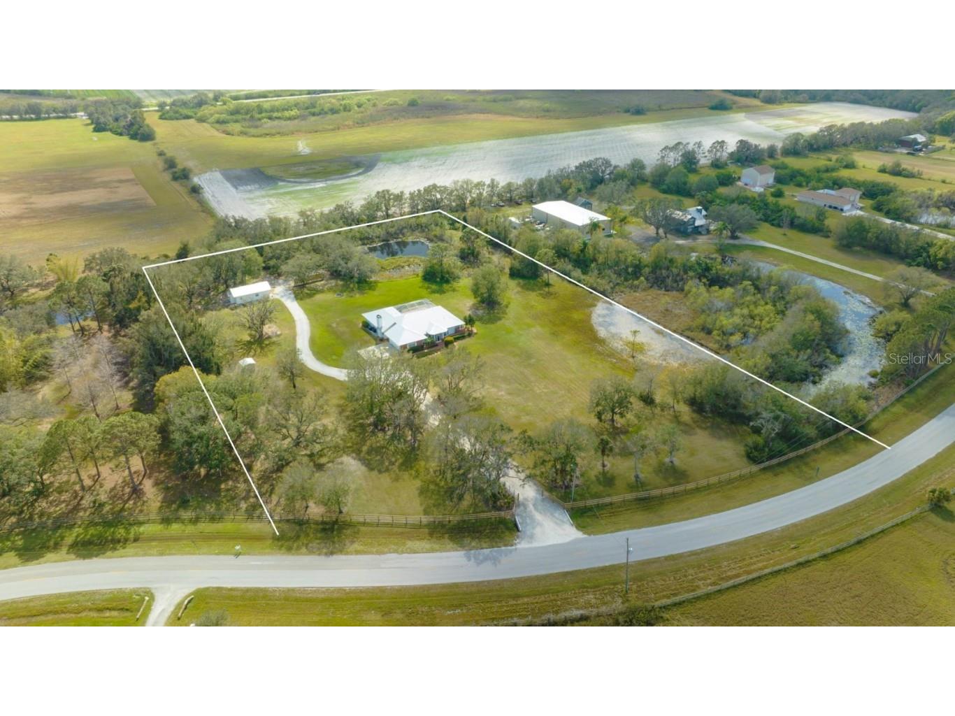 1950 Bern Creek Loop Sarasota FL 34240 A4669098 image9