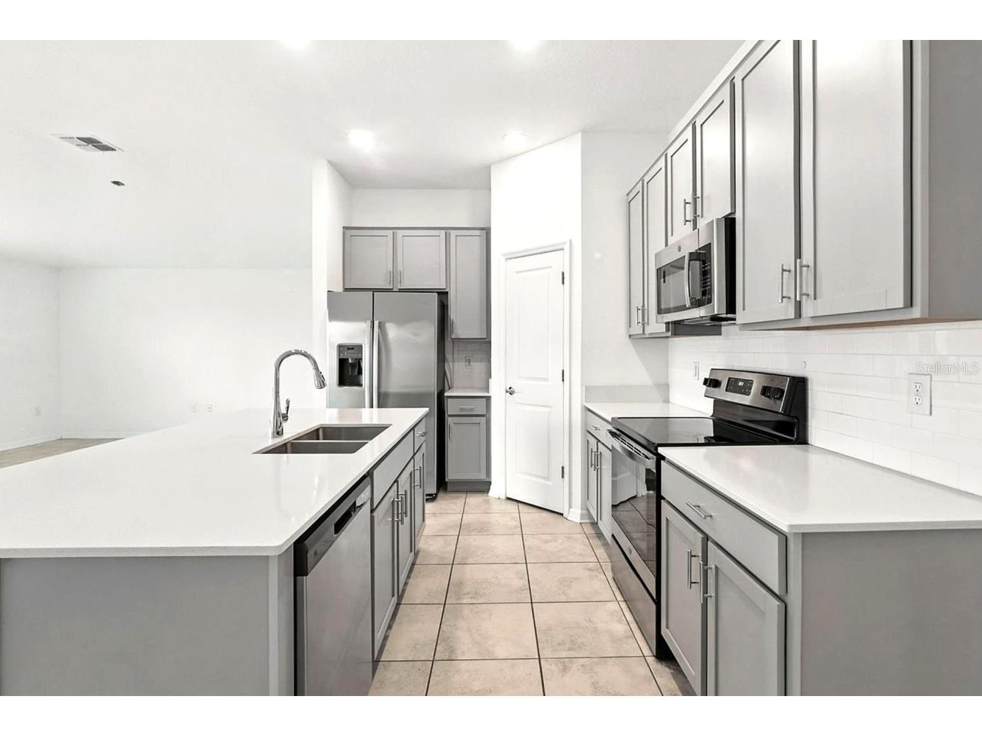 1950 Birnham Wood Bend Kissimmee FL 34746 O6368372 image5