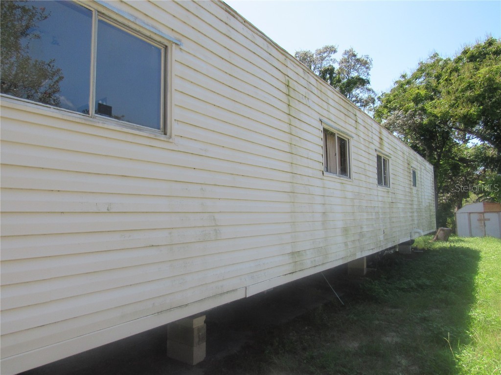 1950 SE 185th Terrace Silver Springs FL 34488 OM710226 image2