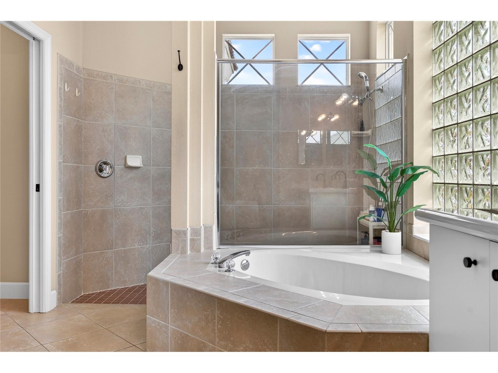 1950 Southcreek Boulevard Port Orange FL 32128 V4948139 image32