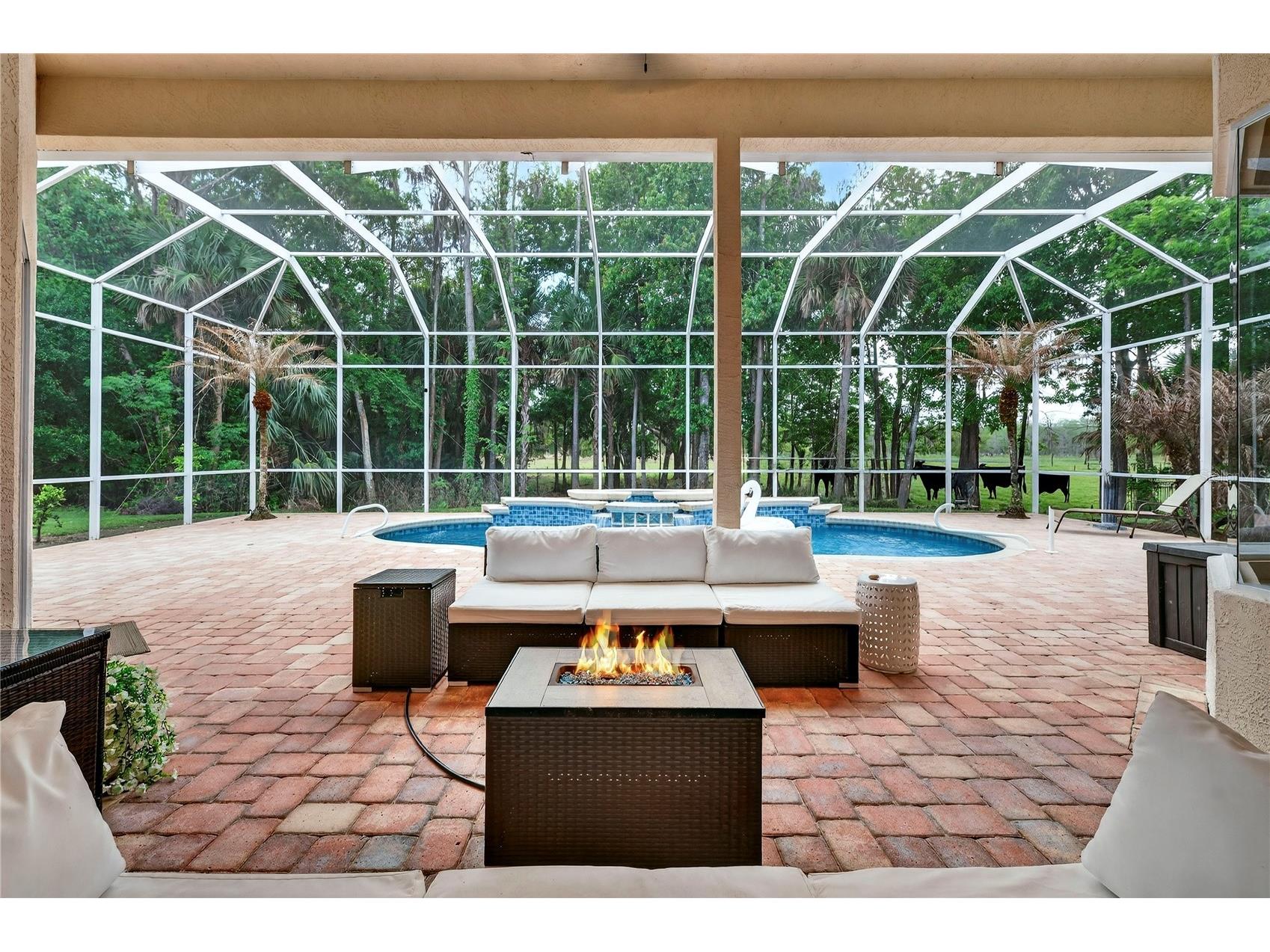 1950 Southcreek Boulevard Port Orange FL 32128 V4948139 image5