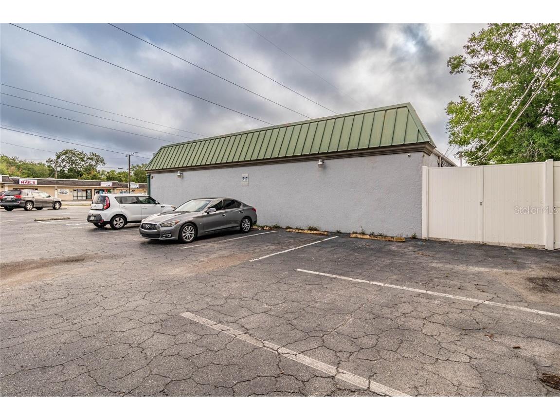 1950 W Dr Martin Luther King Jr Boulevard Tampa FL 33607 TB8300552 image2