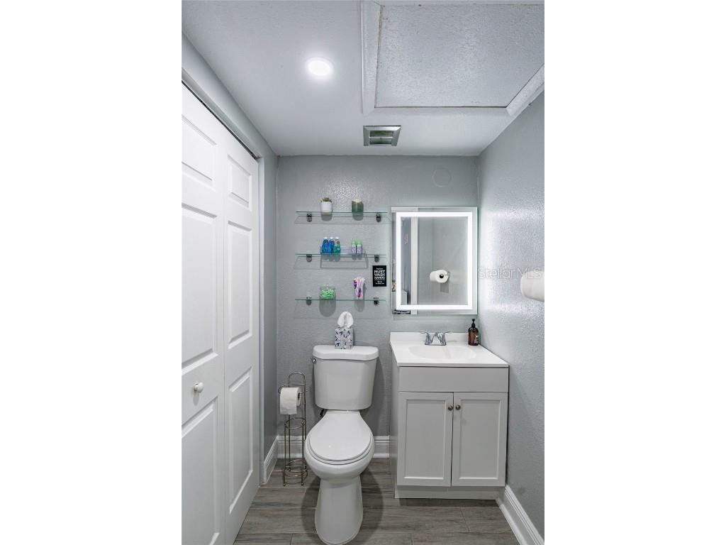 1950 W Dr Martin Luther King Jr Boulevard Tampa FL 33607 TB8300552 image36